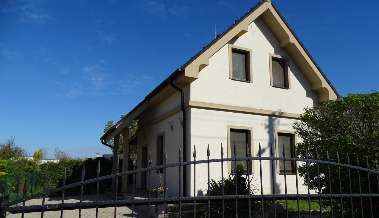 Kimy Home Mojmirovce Bagian luar foto